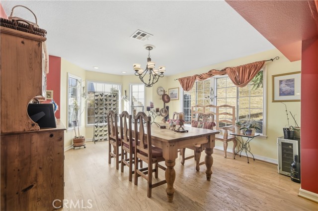 Detail Gallery Image 6 of 18 For 29045 Elk, Val Verde,  CA 91384 - 4 Beds | 3 Baths