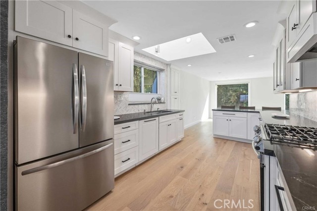 23625 Summit Drive, Calabasas CA: https://media.crmls.org/medias/92e5397f-1c95-4055-827e-37f7d51e71ac.jpg