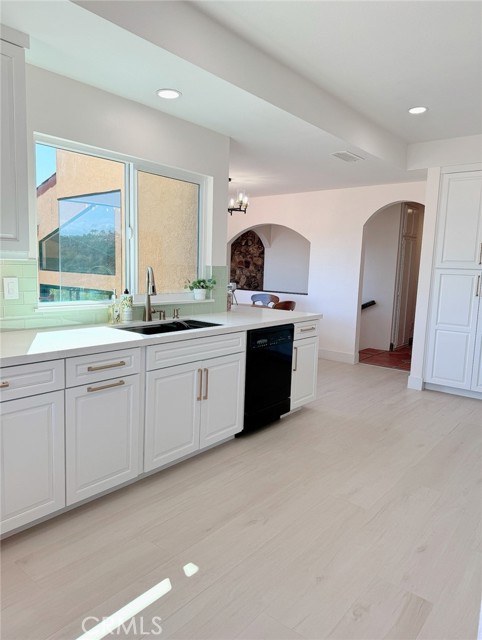 23192 De Anza Road, Temecula CA: https://media.crmls.org/medias/92e54afb-ac32-489f-a728-7ec5962c8728.jpg