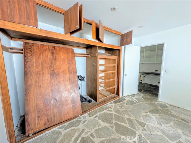 485 State Hwy 173, Lake Arrowhead CA: https://media.crmls.org/medias/92e66fcd-90f7-4824-a8d4-62a3cae20c36.jpg