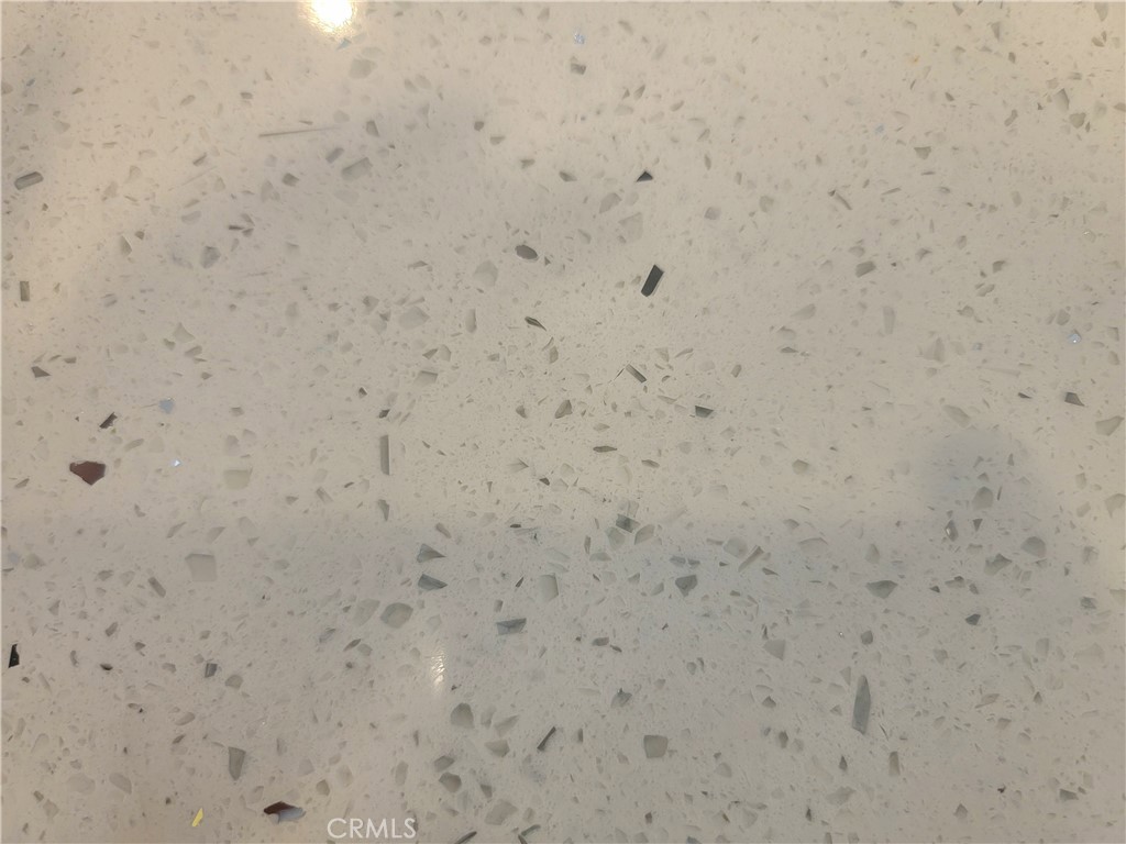 https://media.crmls.org/medias/92e71fd8-0819-4d74-8113-9c51aba89540.jpg?preset=X-Large