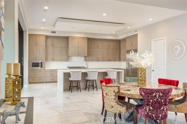 11527 N Darcy, Porter Ranch CA: https://media.crmls.org/medias/92e73d70-e749-4377-81e0-9c5fa33ea7b6.jpg