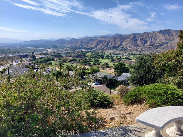 Detail Gallery Image 7 of 10 For 9050 Mulberry Dr, Sunland,  CA 91040 - 4 Beds | 2 Baths