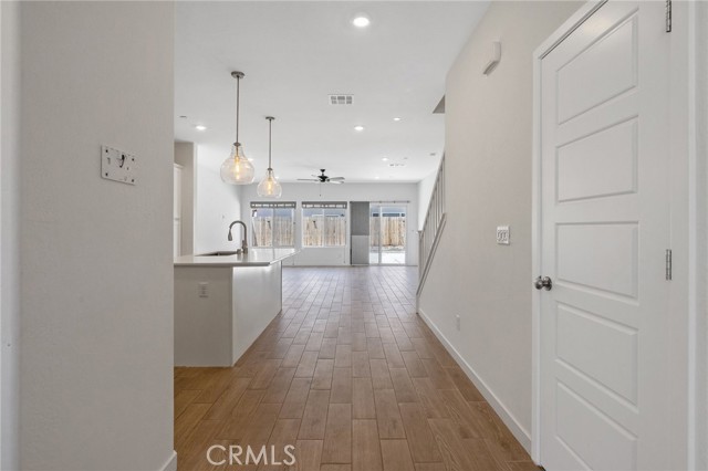 1754 N Aster Lake Road, Hanford CA: https://media.crmls.org/medias/92e8b49c-4a31-40ab-a2c8-92ce8bd0c5bc.jpg