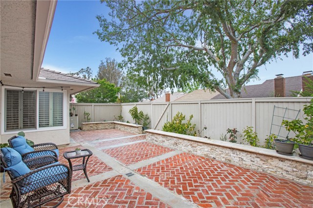 5111 Alder, Irvine CA: https://media.crmls.org/medias/92e92ccf-be4a-4ea7-84b2-6bc747e78236.jpg