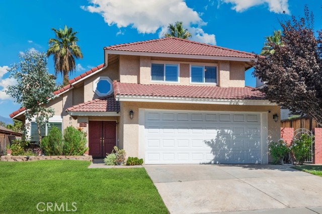 Detail Gallery Image 2 of 29 For 212 Eastpark Ln, Redlands,  CA 92374 - 3 Beds | 2/1 Baths