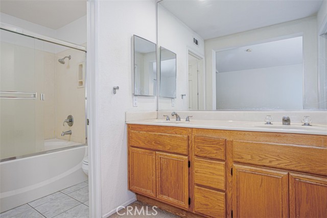 1052 Wass Street, Tustin CA: https://media.crmls.org/medias/92e9c2bb-a0a6-452d-9700-e209964d92fa.jpg
