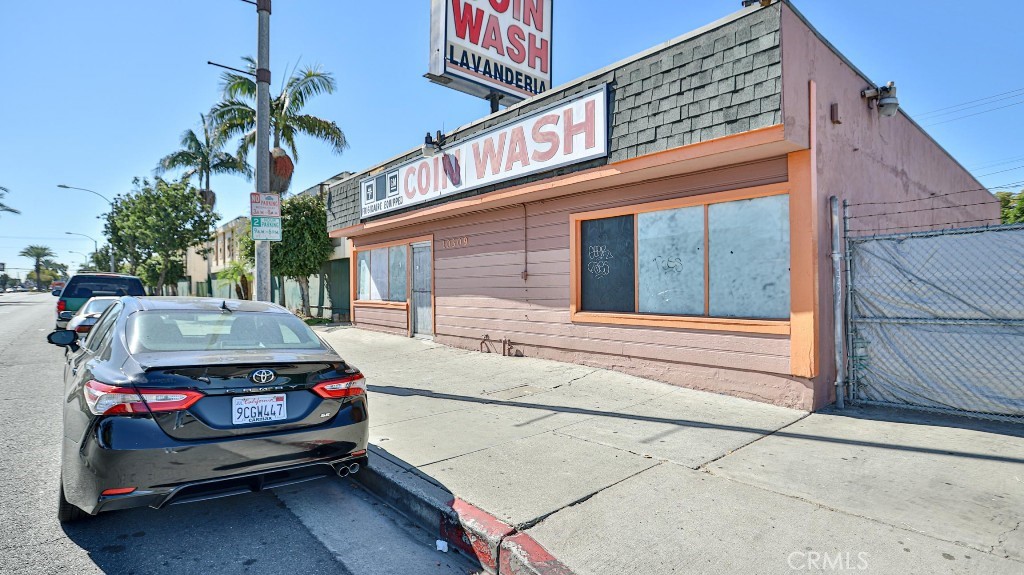 MLS #WS25251782 image #1