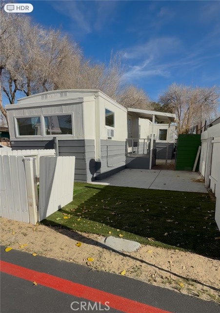 45415 E 28th Street E, Lancaster CA: https://media.crmls.org/medias/92e9fa7b-282c-460c-9090-a070dde4dfea.jpg