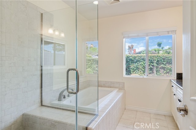 6966 Crest Road, Rancho Palos Verdes CA: https://media.crmls.org/medias/92e9feff-1190-47b5-bef7-b80945bf5548.jpg