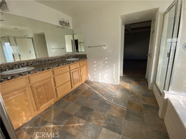 Detail Gallery Image 4 of 7 For 7986 Barnstormer Ct, Chino,  CA 91708 - 3 Beds | 2/1 Baths