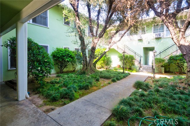 706 Brent, South Pasadena CA: https://media.crmls.org/medias/92eb06f6-97c1-4f70-9d37-25e44db1ef66.jpg