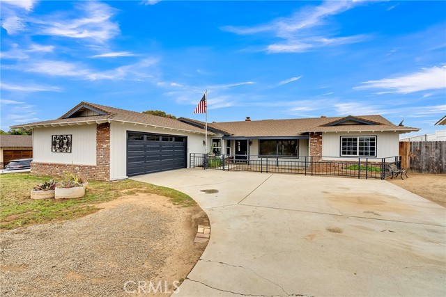 Detail Gallery Image 2 of 57 For 2540 Vine Ave, Norco,  CA 92860 - 5 Beds | 2/1 Baths