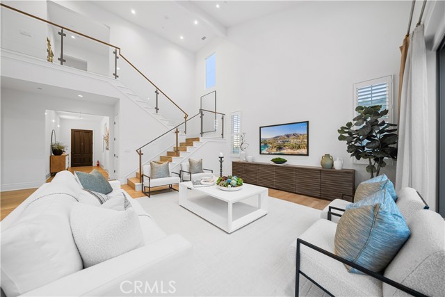 101 Lustro, Irvine CA: https://media.crmls.org/medias/92eb4945-d847-4ff4-8b0f-a131268206d9.jpg