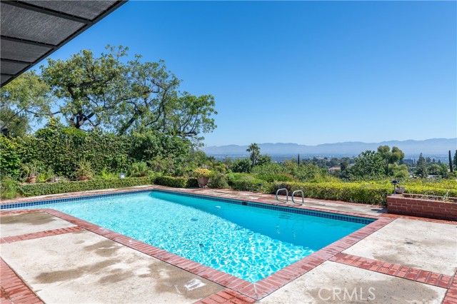 Detail Gallery Image 21 of 26 For 16511 Academia Dr, Encino,  CA 91436 - 3 Beds | 3/1 Baths