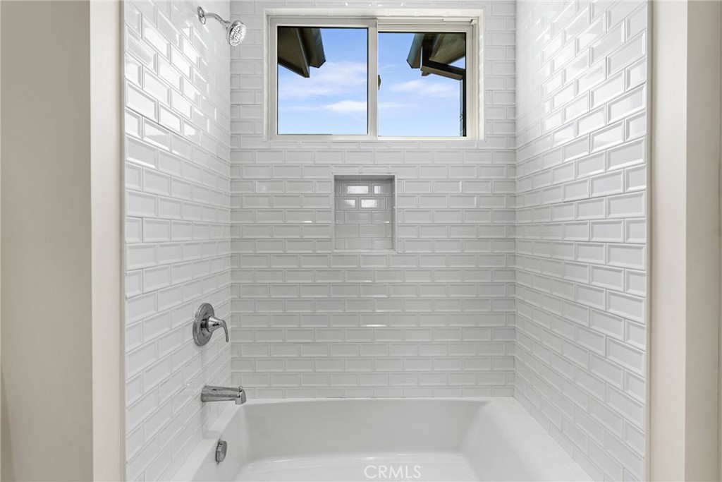 92ec80ab C080 4631 Aea3 2eb34a8b3c1a