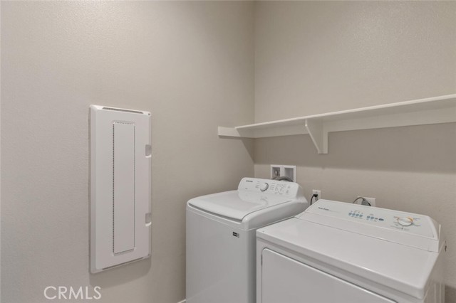 Detail Gallery Image 16 of 47 For 25124 Limetree Ln, Canyon Country,  CA 91387 - 2 Beds | 2/1 Baths