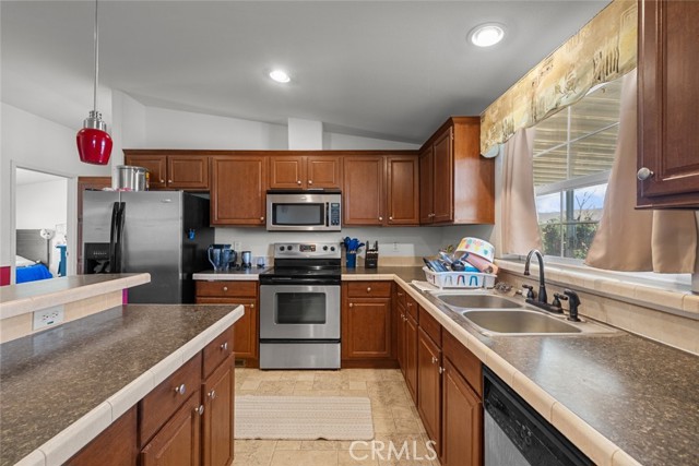 Detail Gallery Image 17 of 37 For 6241 Sespe Ave, Mojave,  CA 93501 - 3 Beds | 2 Baths