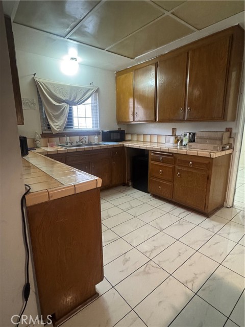 27245 Langside Avenue, Canyon Country CA: https://media.crmls.org/medias/92ed95f8-697f-48a3-b575-c32476c74608.jpg