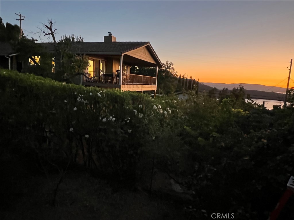 7176 Fairview Lane