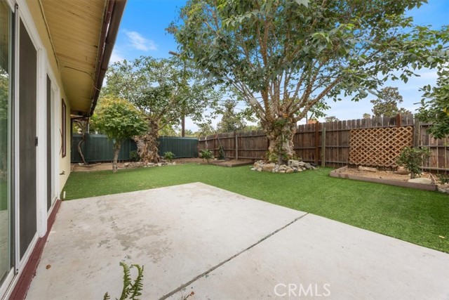 Detail Gallery Image 17 of 17 For 18027 Hemmingway St, Reseda,  CA 91335 - 3 Beds | 3 Baths