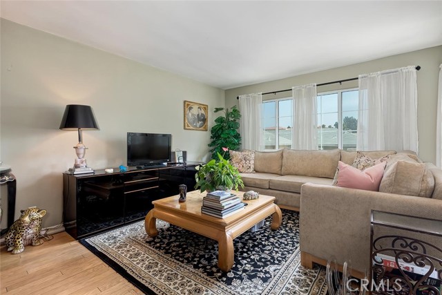 Detail Gallery Image 13 of 22 For 4140 Warner #205,  Burbank,  CA 91505 - 1 Beds | 1 Baths