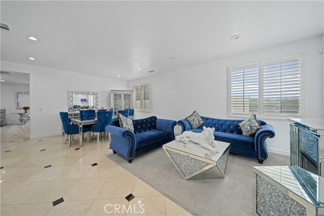 Detail Gallery Image 3 of 23 For 7501 W Avenue L11, Lancaster,  CA 93536 - 5 Beds | 3 Baths