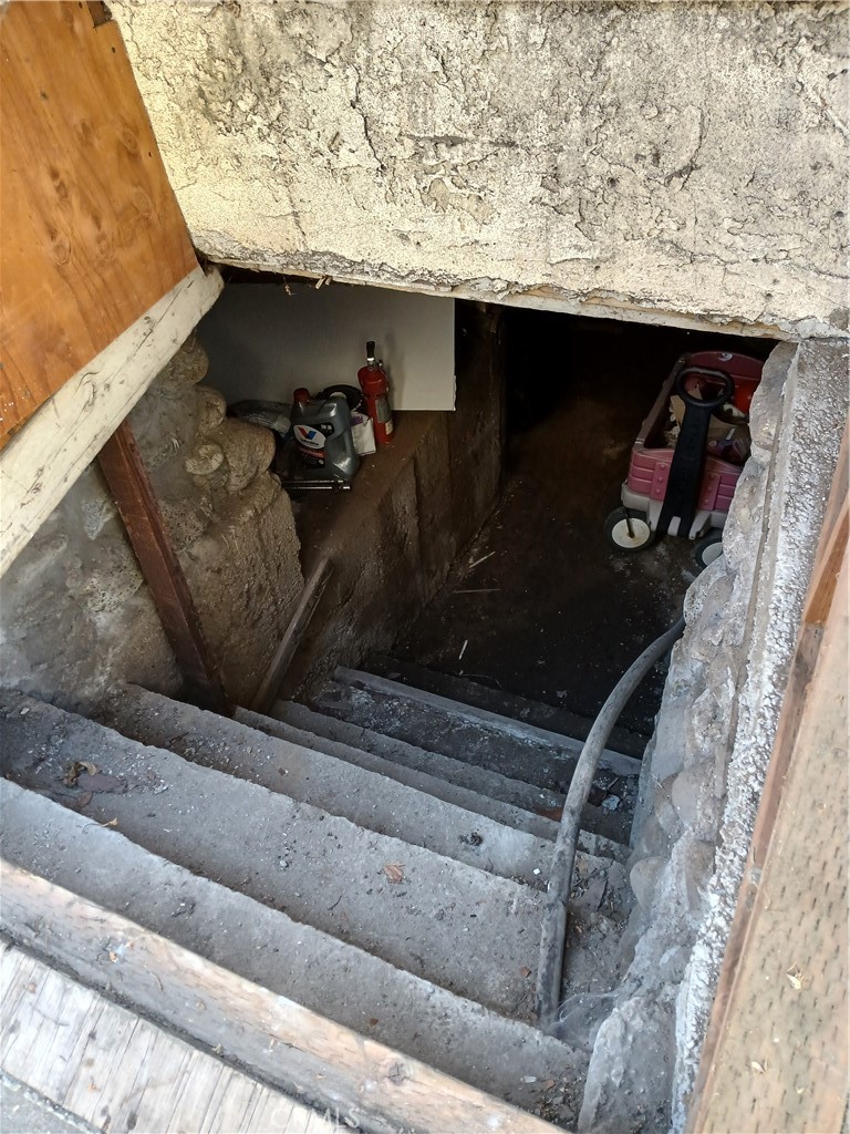 https://media.crmls.org/medias/92efdcb6-66af-4b04-86ab-bb6eda6c9b14.jpg?preset=X-Large