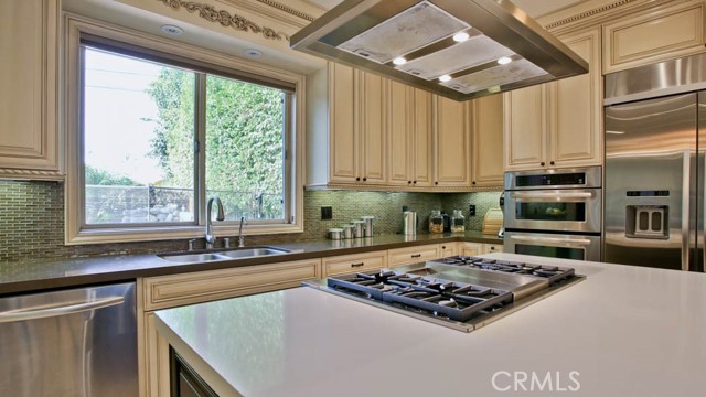 Detail Gallery Image 26 of 61 For 4461 Stern Ave, Sherman Oaks,  CA 91423 - 5 Beds | 4/1 Baths