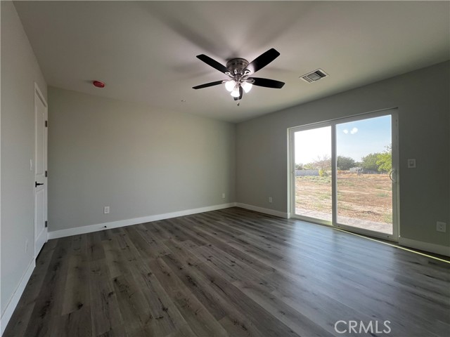 10165 E Avenue S10, Littlerock CA: https://media.crmls.org/medias/92f0562f-f3ce-43df-bc9b-d7253a2eee74.jpg
