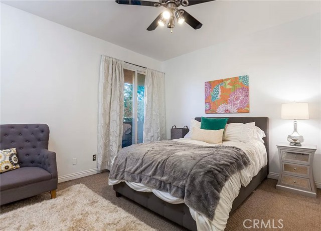 Detail Gallery Image 11 of 18 For 3625 Fredonia Dr #4,  Hollywood Hills,  CA 90068 - 2 Beds | 2 Baths