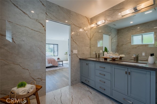 421 Mariposa Avenue, Sierra Madre CA: https://media.crmls.org/medias/92f10033-0336-48ad-9c53-73e3b26f02db.jpg