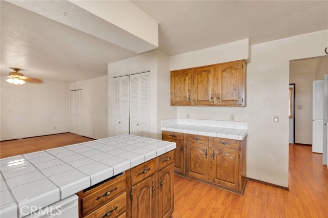 27580 Linda Vista Road, Barstow CA: https://media.crmls.org/medias/92f1b3de-7a9b-45b3-8b8c-0e3e50c0524c.jpg