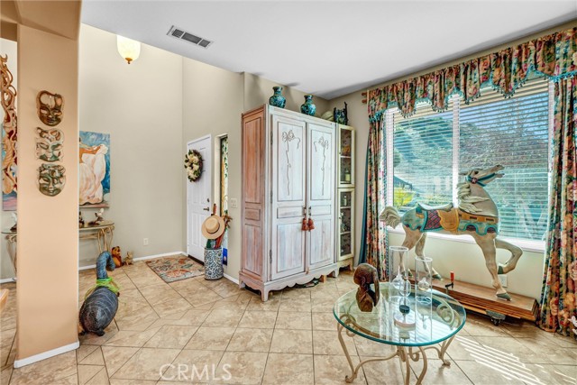 Detail Gallery Image 5 of 50 For 25304 Rolling Greens, Saugus,  CA 91350 - 6 Beds | 4 Baths