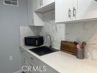 https://media.crmls.org/medias/92f22acf-7a57-403a-87d1-6930477a8d0a.jpg?preset=X-Large