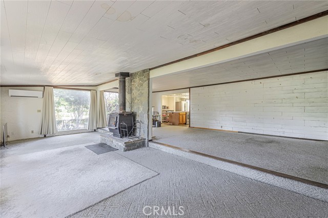 4819 Columbia Way, Lancaster CA: https://media.crmls.org/medias/92f259e6-6838-4e8a-86c8-f4ad58cf61e5.jpg