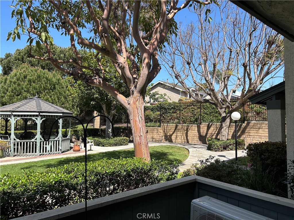 https://media.crmls.org/medias/92f37009-552c-4063-9694-9b3b1ede12f3.jpg?preset=X-Large