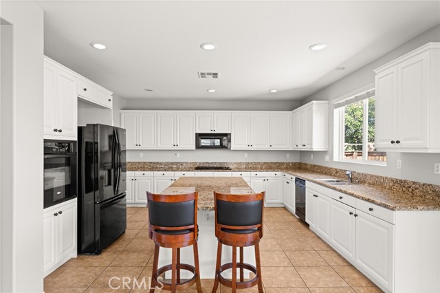 16219 Skyridge Drive, Riverside CA: https://media.crmls.org/medias/92f44978-f649-4602-8e5e-b6f62fbf2b07.jpg