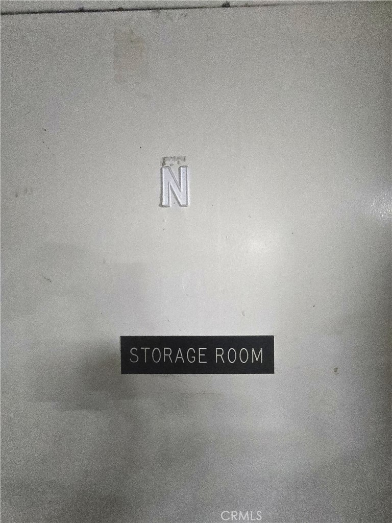 https://media.crmls.org/medias/92f4b880-8c0c-4b09-bedd-7a4a5573c254.jpg?preset=X-Large