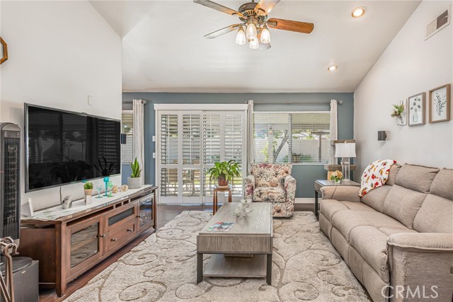 Detail Gallery Image 8 of 29 For 5262 Spring View, Banning,  CA 92220 - 4 Beds | 2 Baths