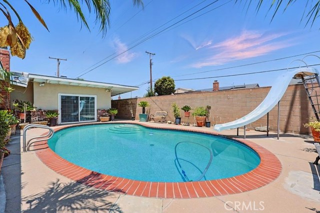 665 N Waterbury Avenue, Covina CA: https://media.crmls.org/medias/92f66722-1ba7-4228-88e1-4a86c9514b23.jpg