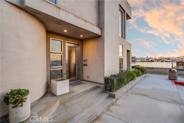 Detail Gallery Image 45 of 50 For 512 S Bay Front, Newport Beach,  CA 92662 - 3 Beds | 2/1 Baths