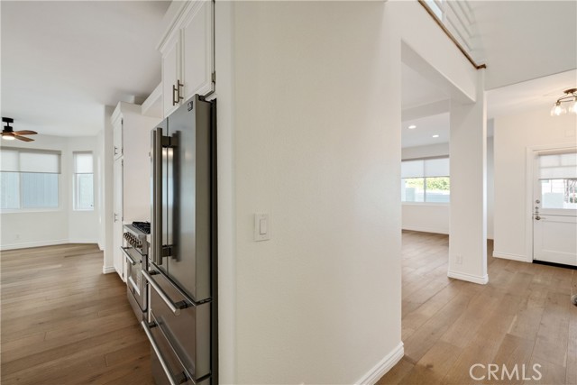 Detail Gallery Image 24 of 56 For 1707 Marshallfield #B,  Redondo Beach,  CA 90278 - 3 Beds | 3 Baths