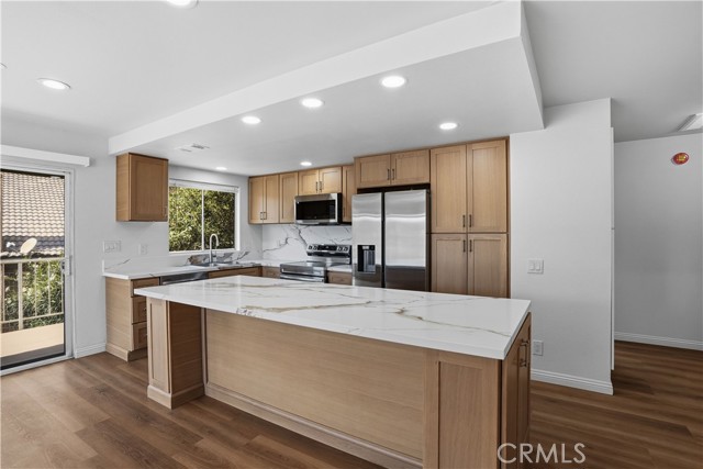 Detail Gallery Image 12 of 43 For 22082 Loch Lomond Dr, Canyon Lake,  CA 92587 - 2 Beds | 2 Baths