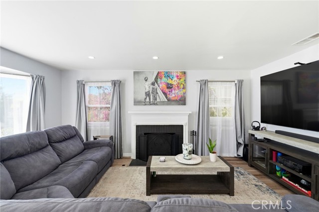 Detail Gallery Image 7 of 26 For 711 Stepney St, Inglewood,  CA 90302 - 3 Beds | 2 Baths