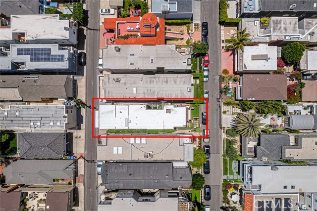 436 32nd St., Manhattan Beach CA: https://media.crmls.org/medias/92fa764c-6ce2-46ec-bb2f-c3039016a500.jpg