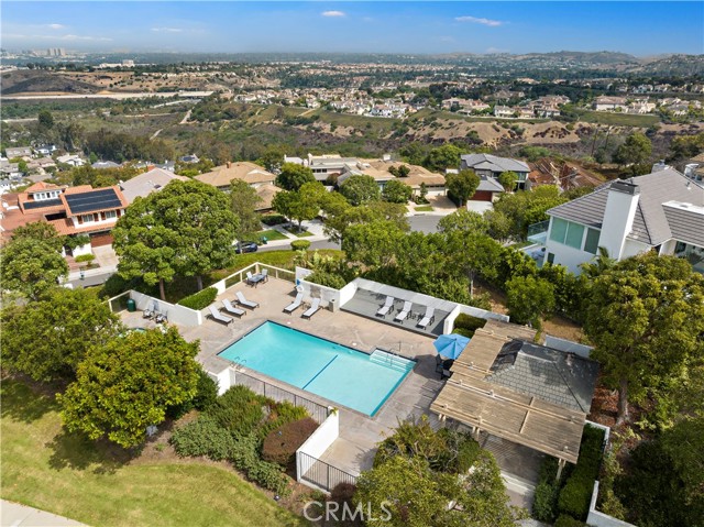 Detail Gallery Image 24 of 25 For 31 Saint Tropez, Newport Beach,  CA 92660 - 3 Beds | 3 Baths