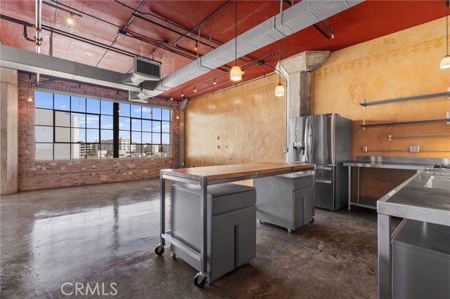 Detail Gallery Image 6 of 43 For 315 E 8th, Los Angeles,  CA 90014 - 2 Beds | 2 Baths