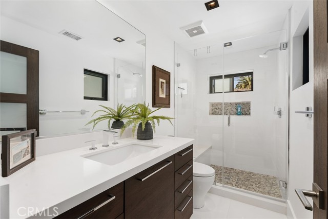 Detail Gallery Image 35 of 50 For 605 Marigold Ave, Corona Del Mar,  CA 92625 - 4 Beds | 5 Baths