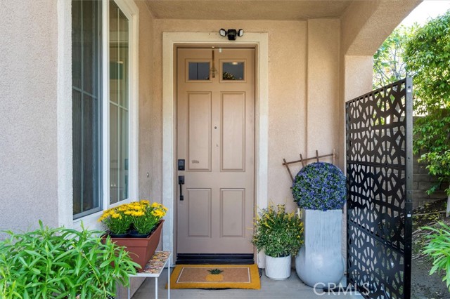 Detail Gallery Image 6 of 50 For 19540 Ellis Henry Ct, Newhall,  CA 91321 - 5 Beds | 3 Baths